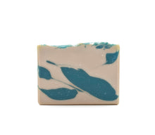 Load image into Gallery viewer, Sea Salt & Driftwood Soap